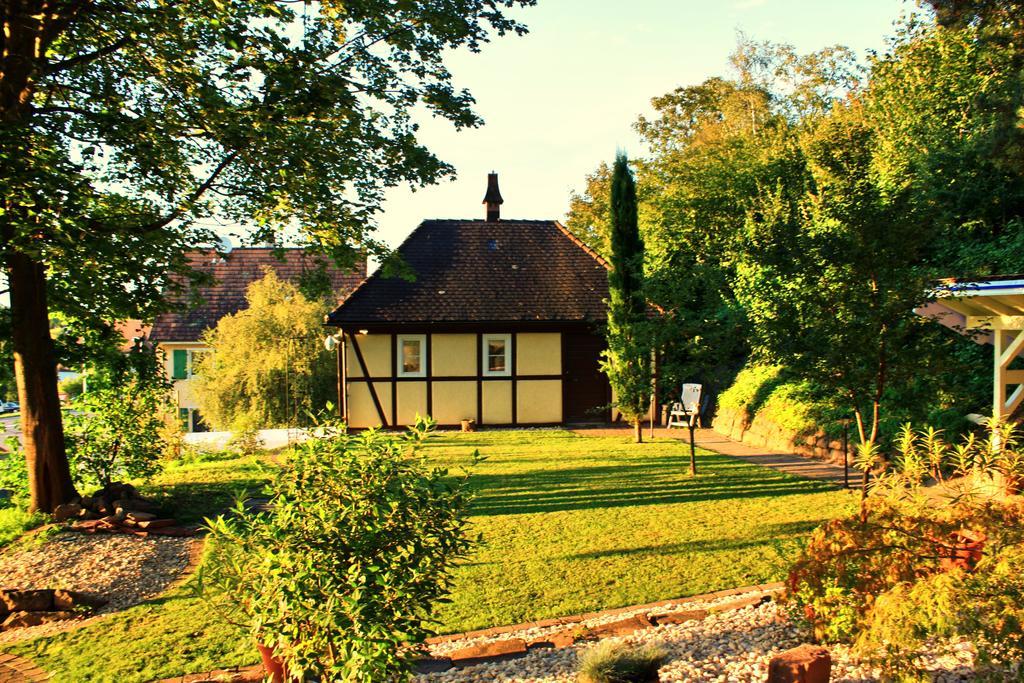 Gesindehaus Charis Villa คิพเพนไฮม์ ภายนอก รูปภาพ