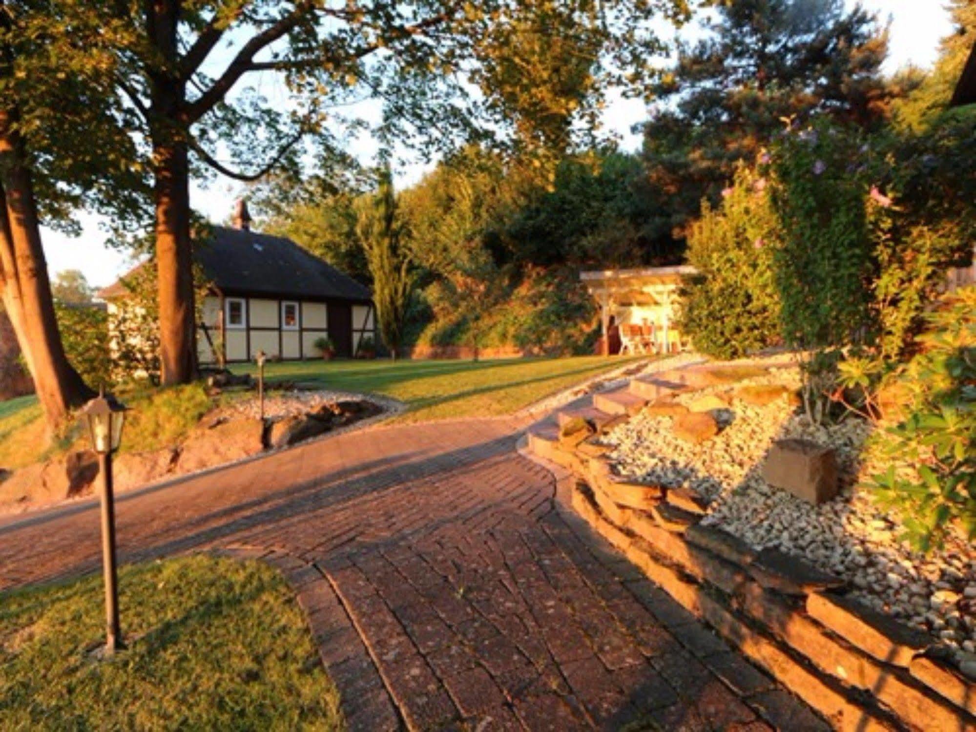 Gesindehaus Charis Villa คิพเพนไฮม์ ภายนอก รูปภาพ