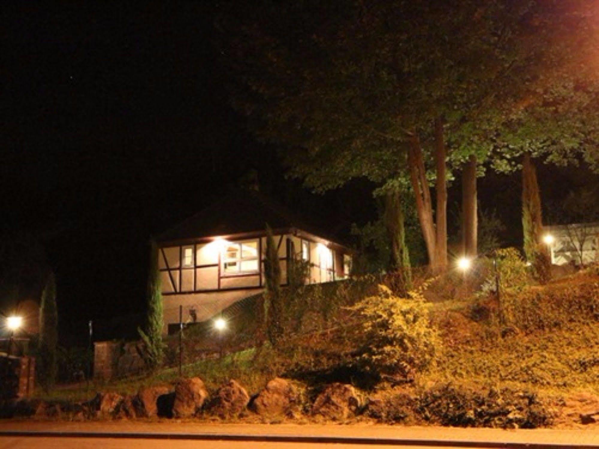 Gesindehaus Charis Villa คิพเพนไฮม์ ภายนอก รูปภาพ