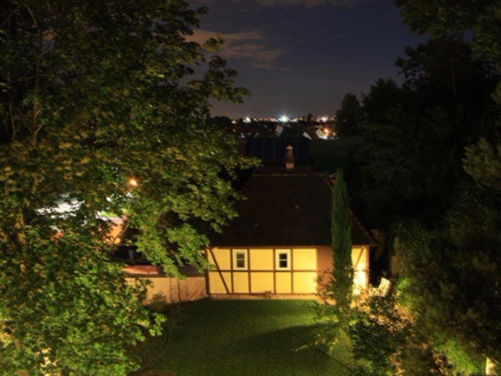 Gesindehaus Charis Villa คิพเพนไฮม์ ภายนอก รูปภาพ