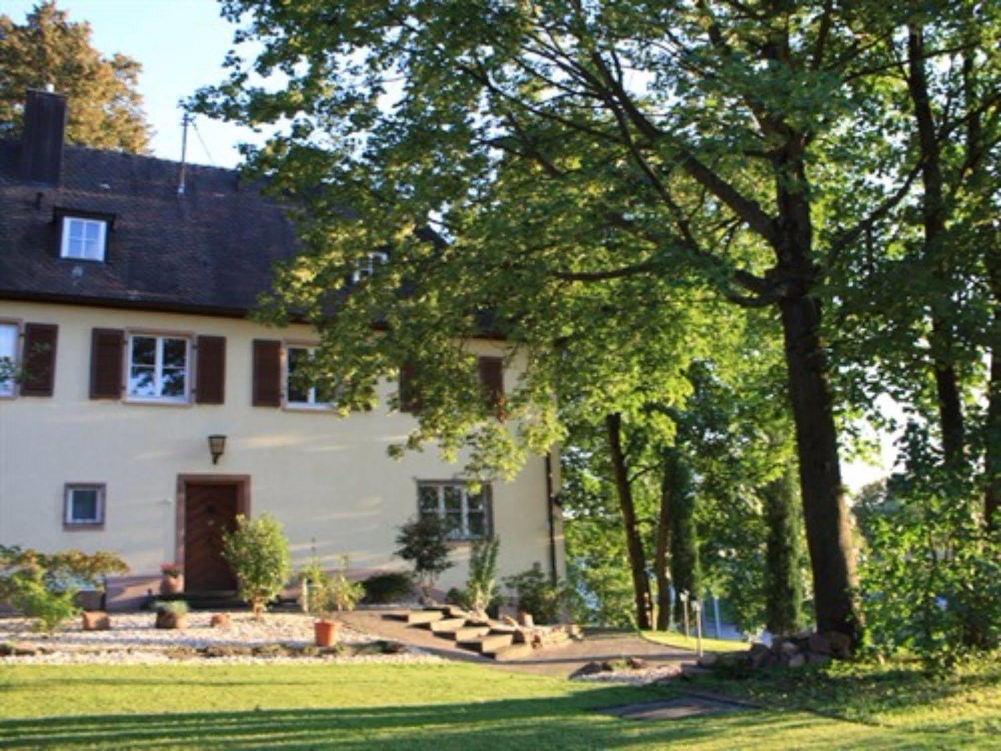 Gesindehaus Charis Villa คิพเพนไฮม์ ภายนอก รูปภาพ